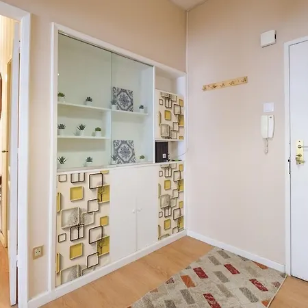 Spacious 3 Brs Apartment, Steps To Joao's Station Lejlighed