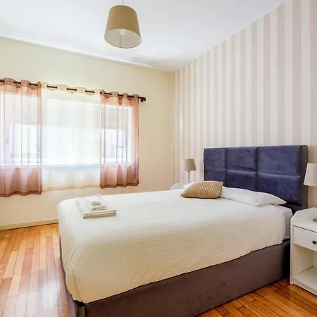 Spacious 3 Brs Apartment, Steps To Joao's Station Lejlighed *