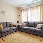 Spacious 3 Brs Apartment, Steps To Joao's Station Apartman Vila Nova de Gaia