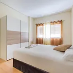 Apartman Spacious 3 Brs Apartment, Steps To Joao's Station Vila Nova de Gaia