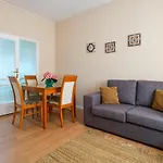 Spacious 3 Brs Apartment, Steps To Joao's Station Vila Nova de Gaia