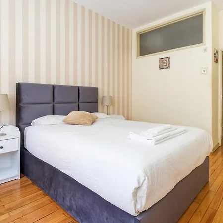 Spacious 3 Brs Apartment, Steps To Joao's Station Apartmán Vila Nova de Gaia