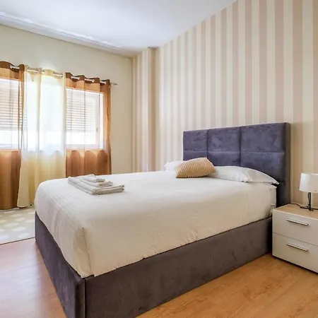 Spacious 3 Brs Apartment, Steps To Joao's Station Apartman